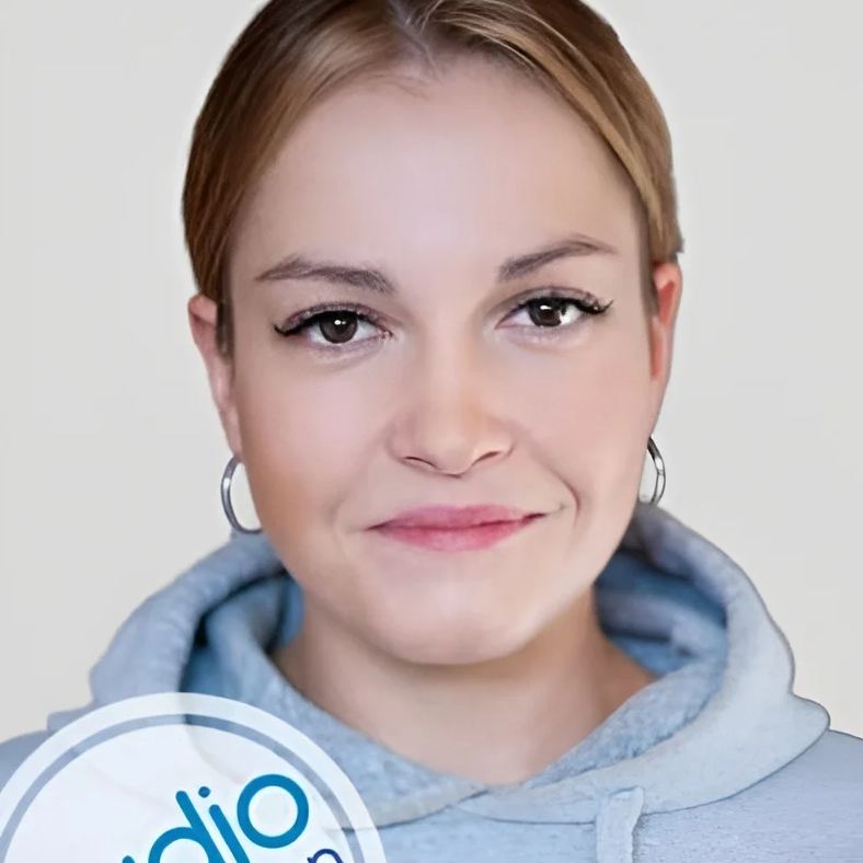 Лина Иванова. Популярная актриса озвучки, федеральный диктор